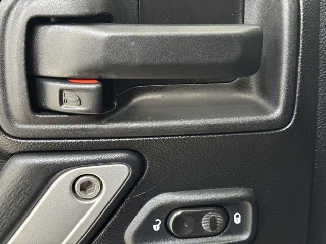 Used 2016 Jeep Wrangler Unlimited Sahara w/ Connectivity Group image 21