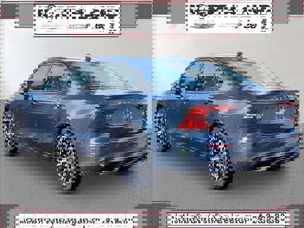 Used 2024 Volvo S60 B5 Plus image 28