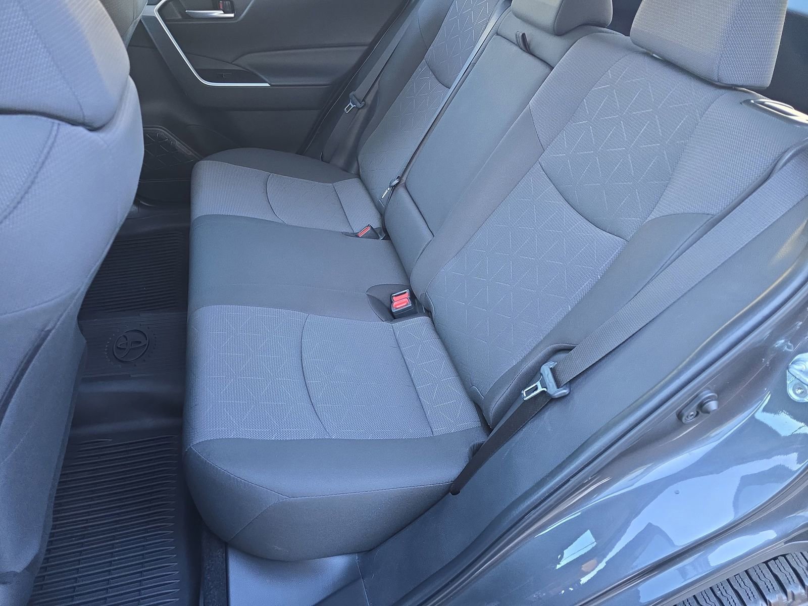 Used 2024 Toyota RAV4 XLE image 19