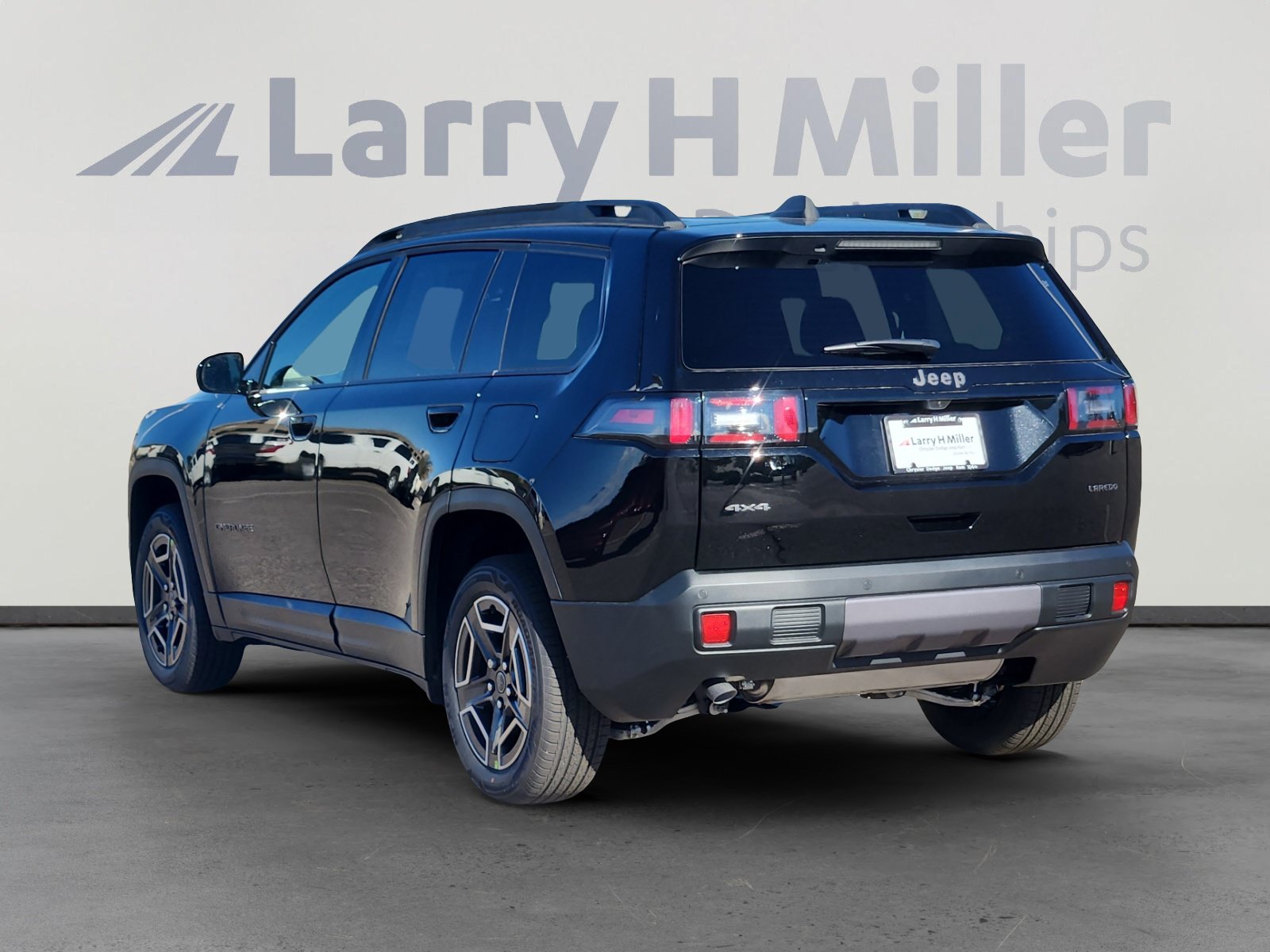 New 2026 Jeep Cherokee Laredo AWD/4WD image 4