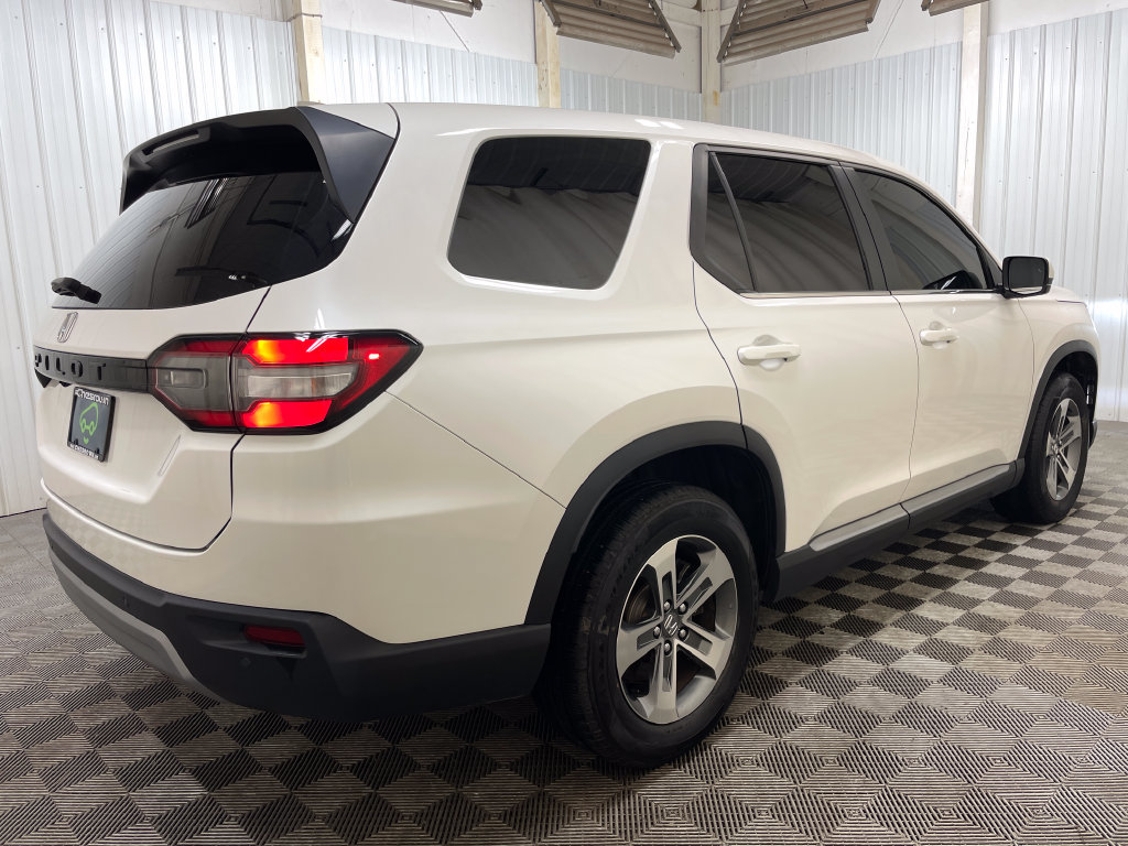 Used 2025 Honda Pilot EX-L image 18