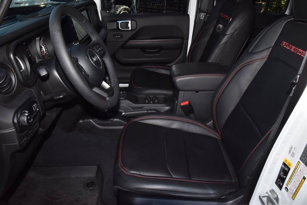 Used 2025 Jeep Gladiator Rubicon AWD/4WD image 13