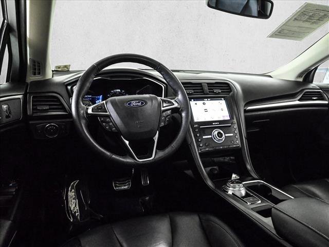 Used 2018 Ford Fusion Titanium image 19