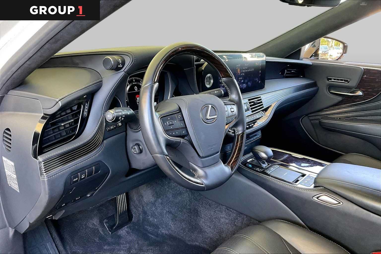 Used 2022 Lexus LS 500 w/ Interior Upgrade Package RWD image 15