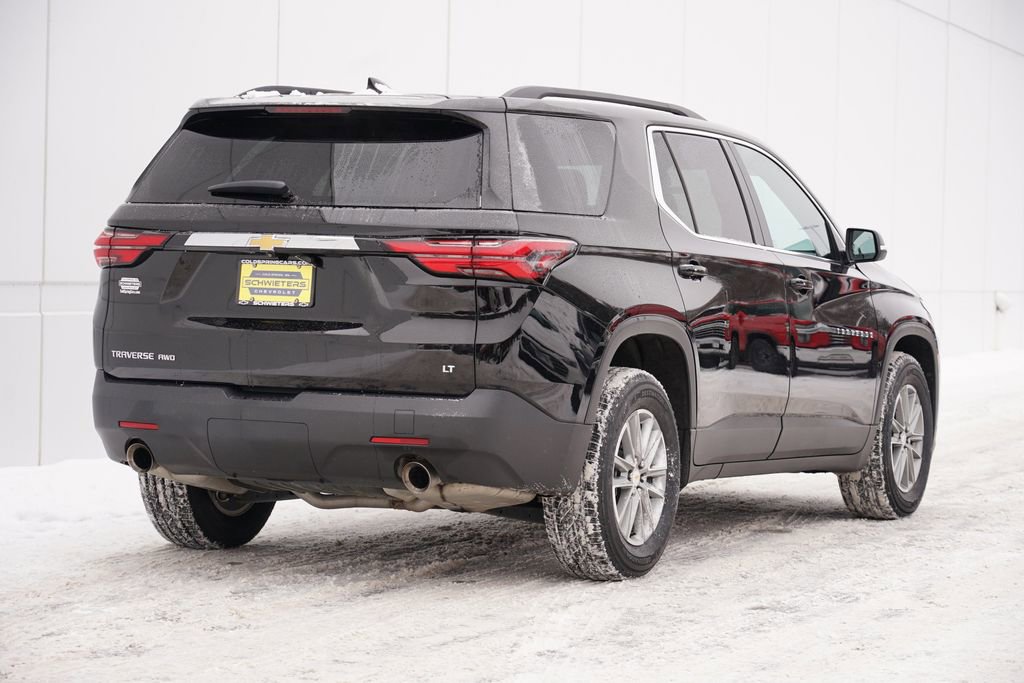 Used 2023 Chevrolet Traverse LT image 3