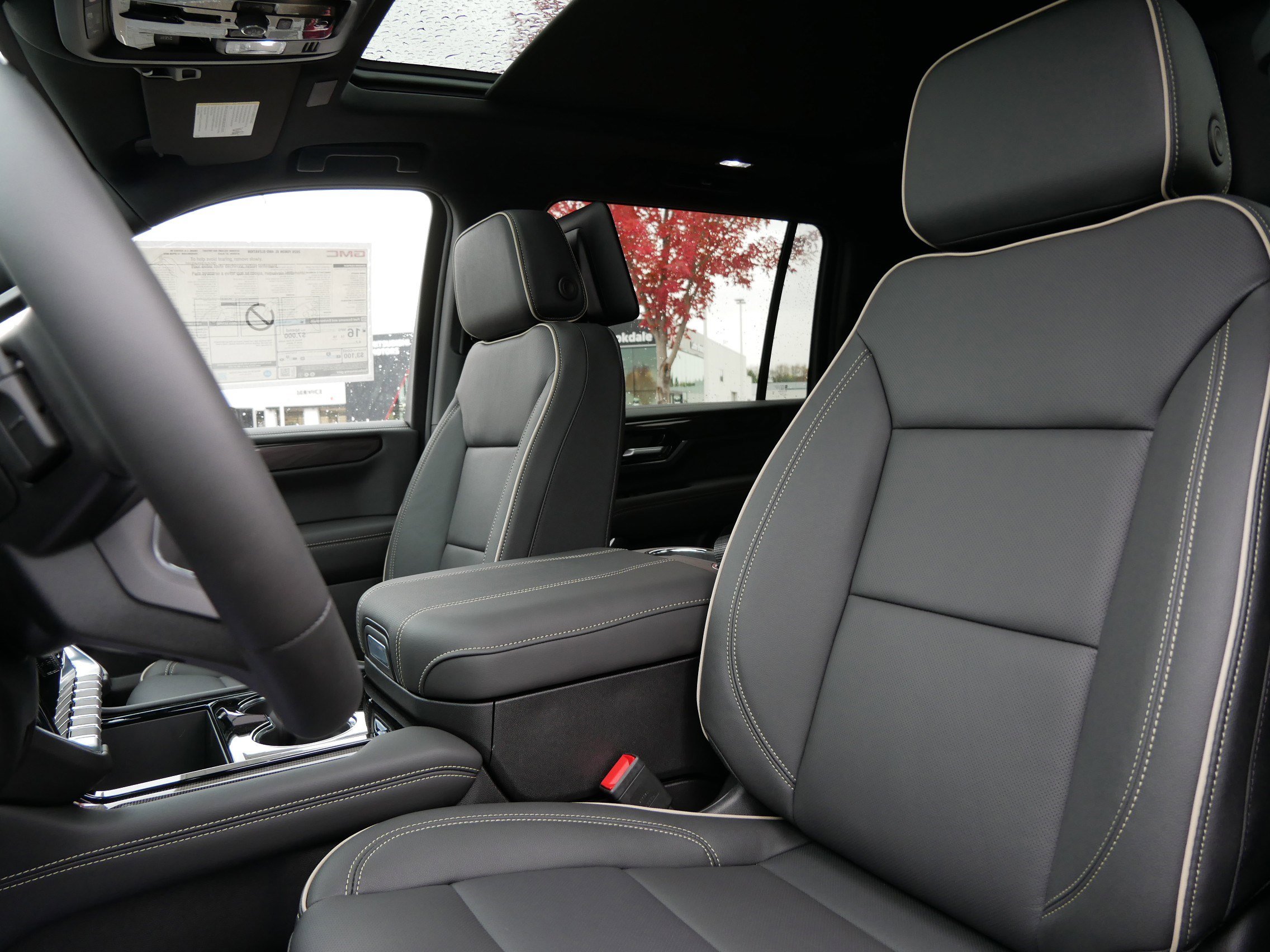 New 2026 GMC Yukon XL Elevation w/ Elevation Premium Package AWD/4WD image 4
