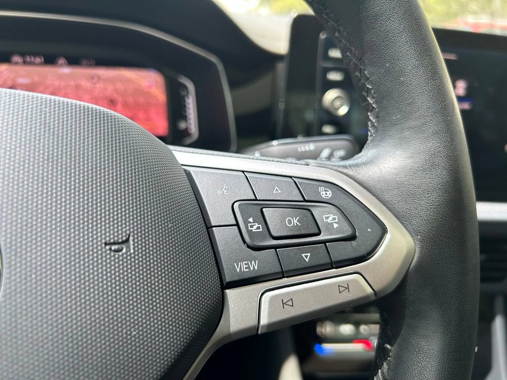 Used 2025 Volkswagen Jetta SEL FWD image 22
