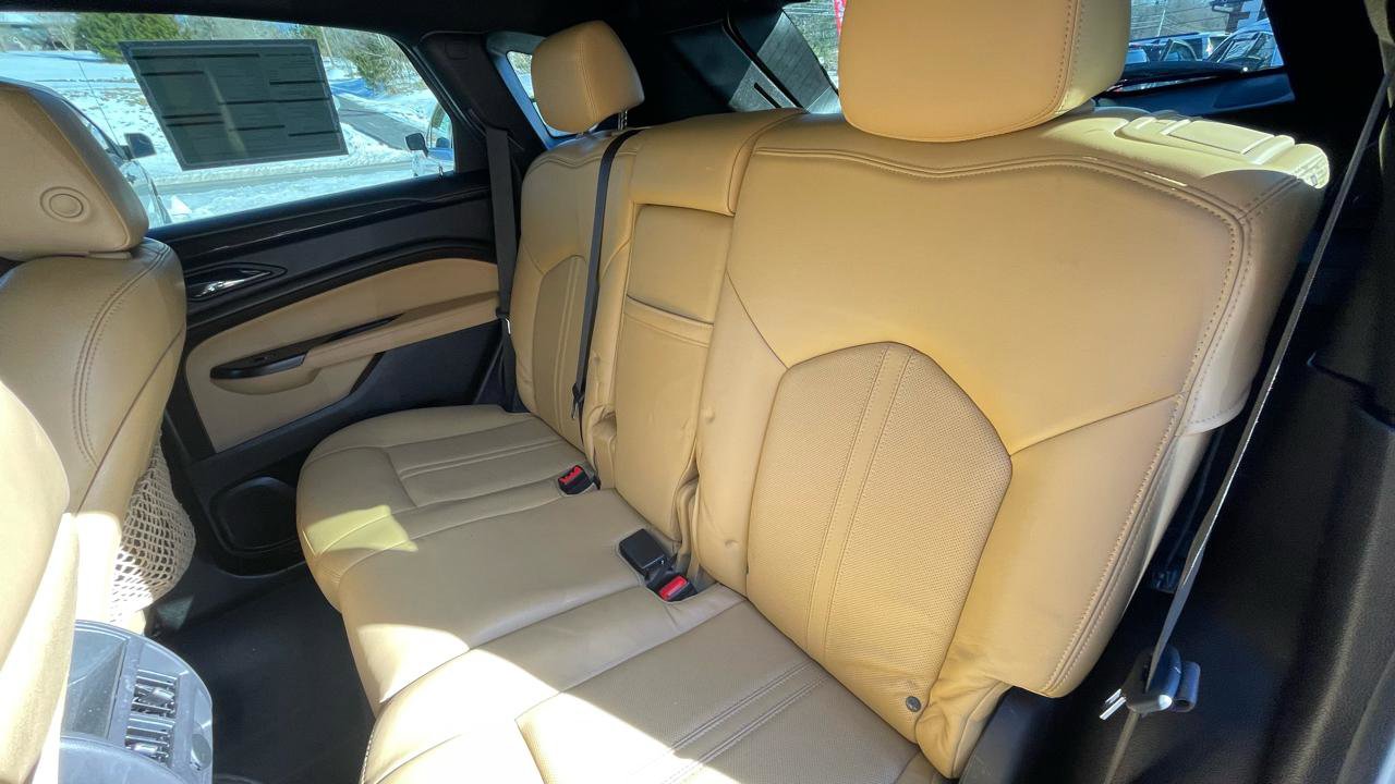 Used 2014 Cadillac SRX Luxury w/ Driver Awareness Package image 20