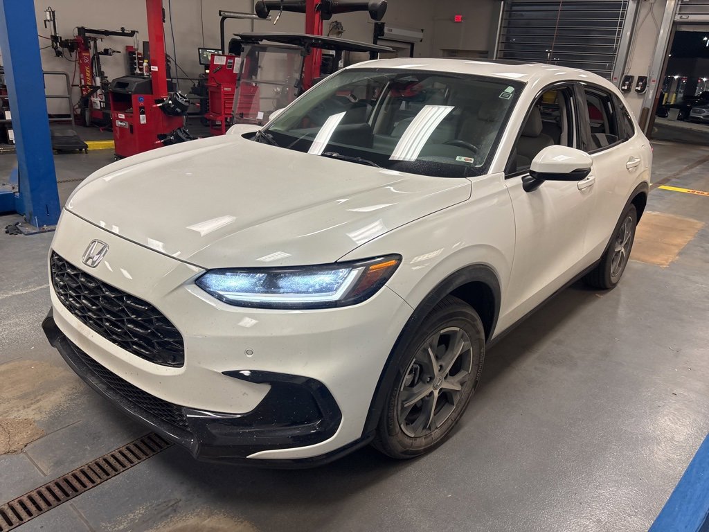 Used 2024 Honda HR-V EX-L image 2