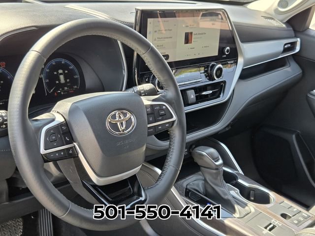 Used 2023 Toyota Highlander Platinum image 11