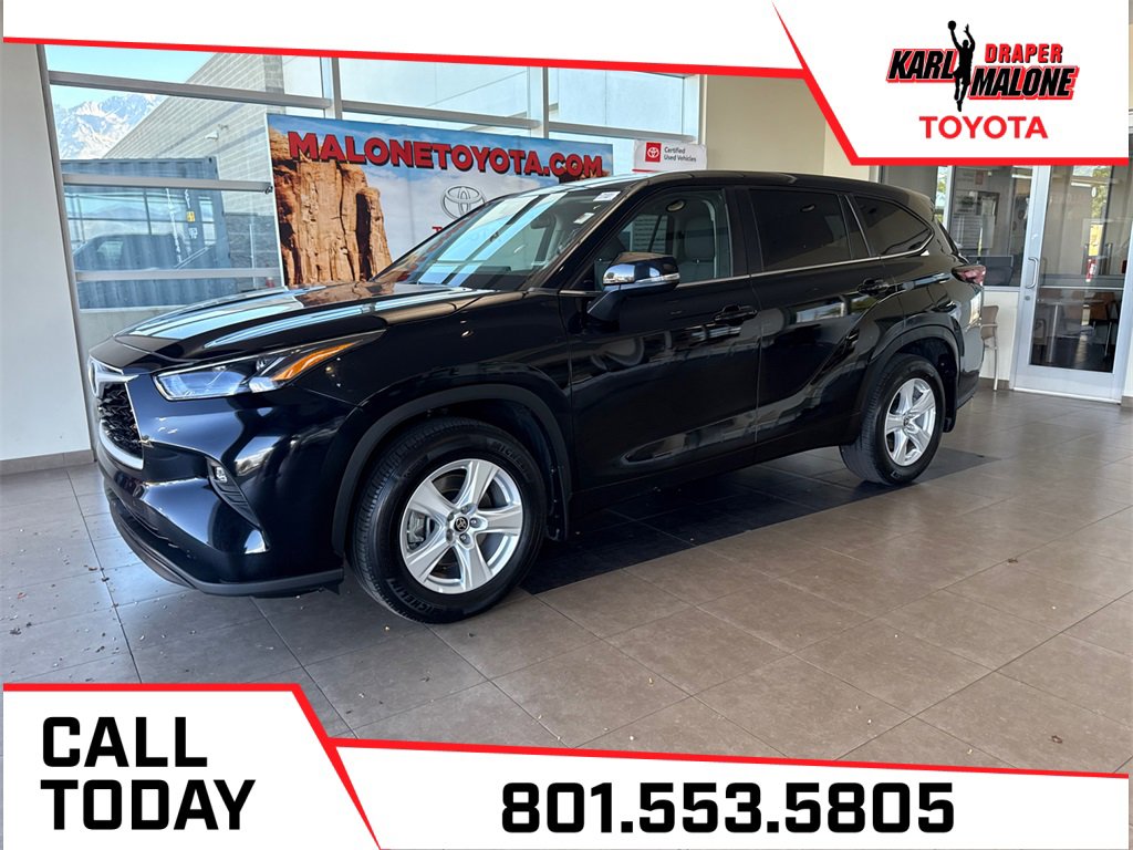 Used 2024 Toyota Highlander LE