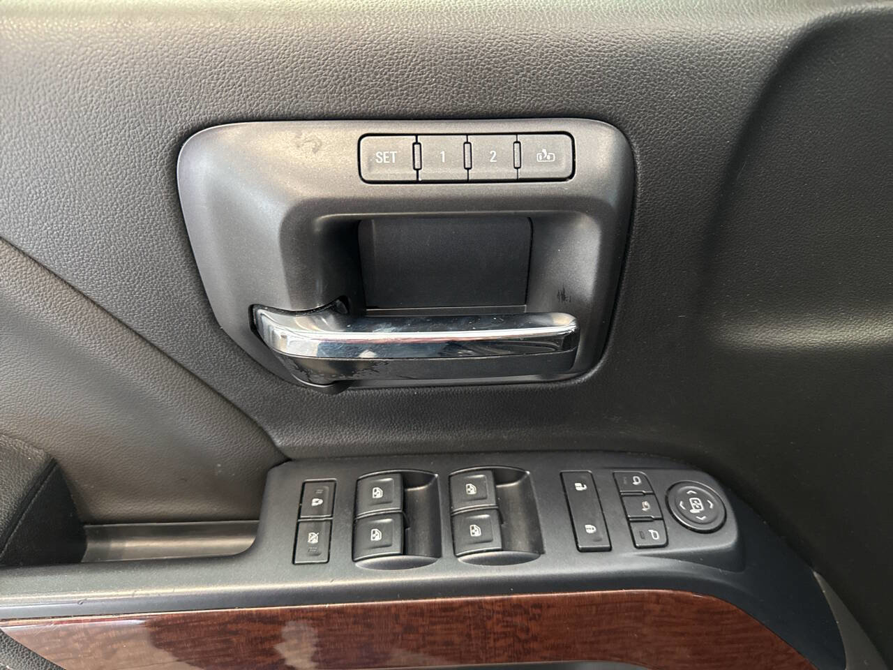 Used 2018 GMC Sierra 1500 SLT image 21