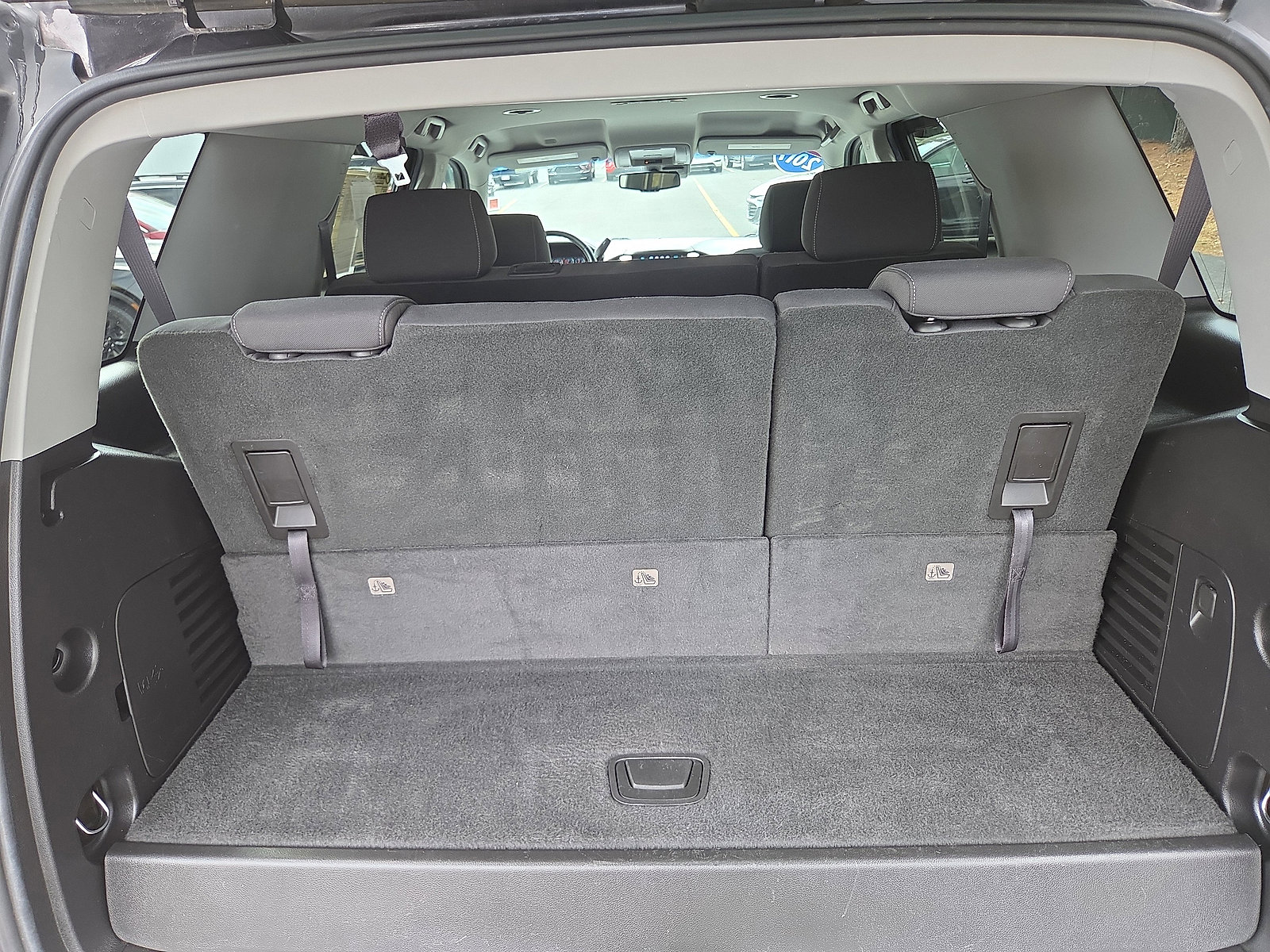 Used 2017 Chevrolet Tahoe LS w/ Enhanced Driver Alert Package image 35