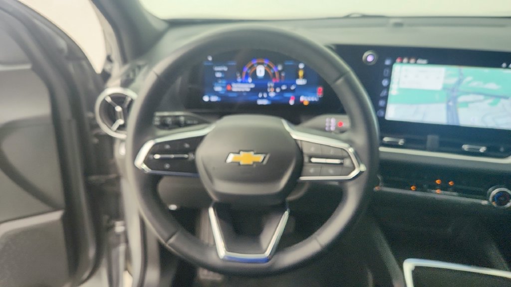 Used 2025 Chevrolet Equinox LT FWD image 17
