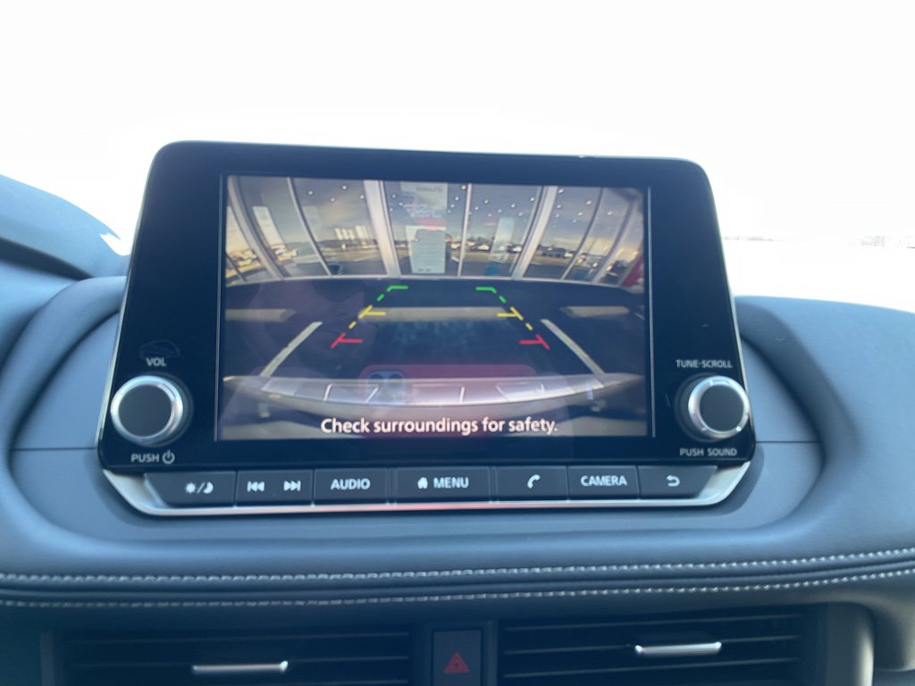 Certified 2025 Nissan Rogue SV image 30