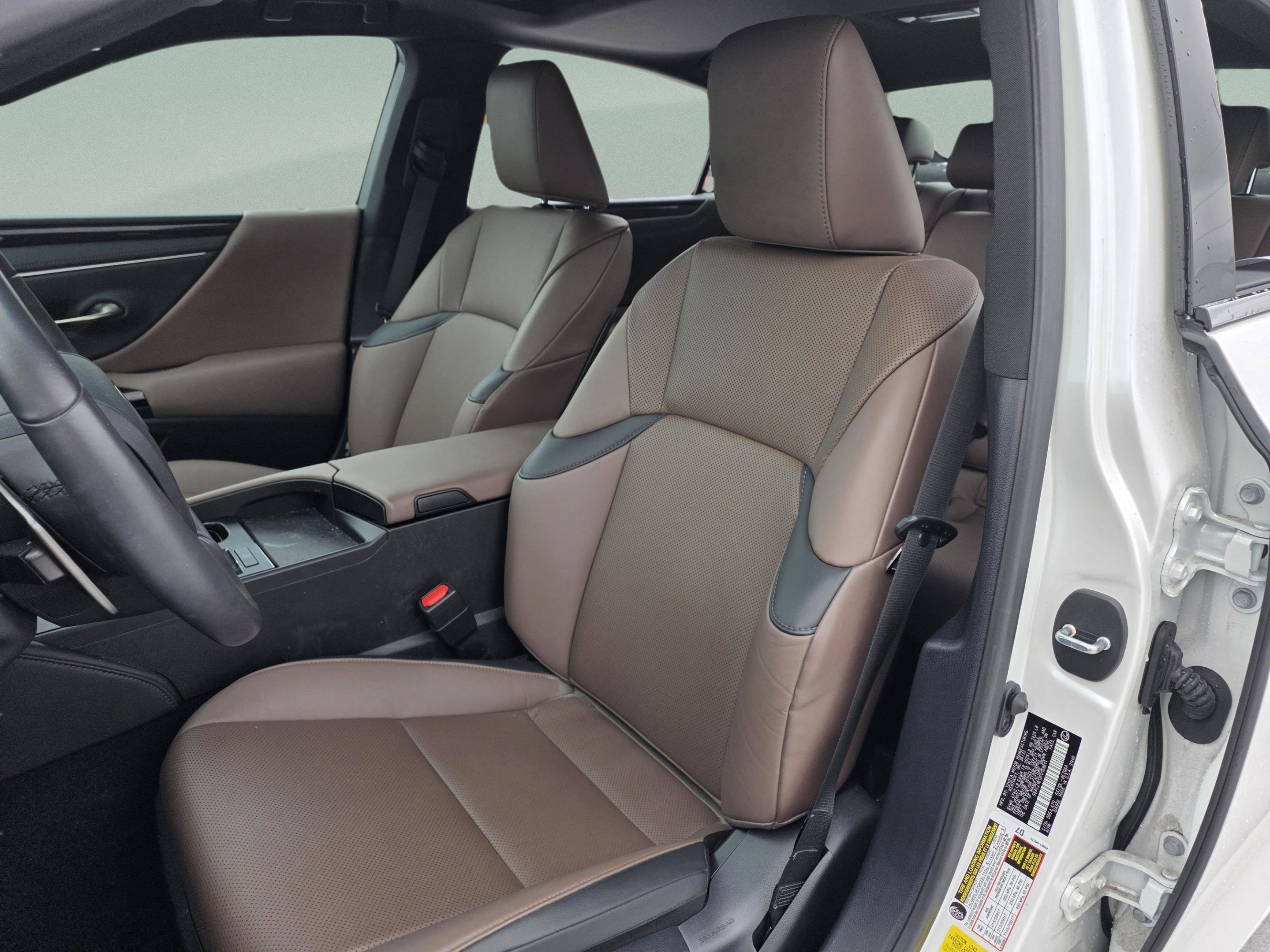 Certified 2023 Lexus ES 350 w/ Accessory Package (Z2) image 9