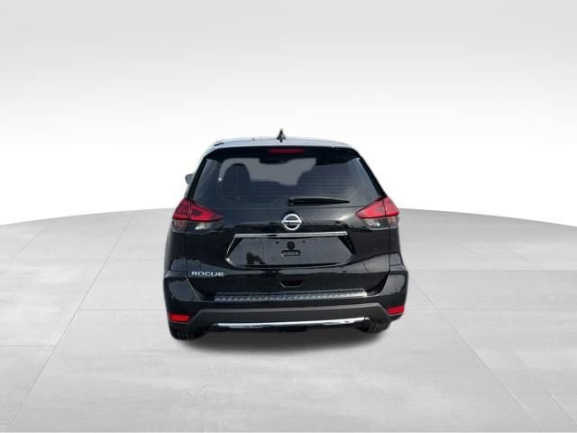 Used 2018 Nissan Rogue S image 4
