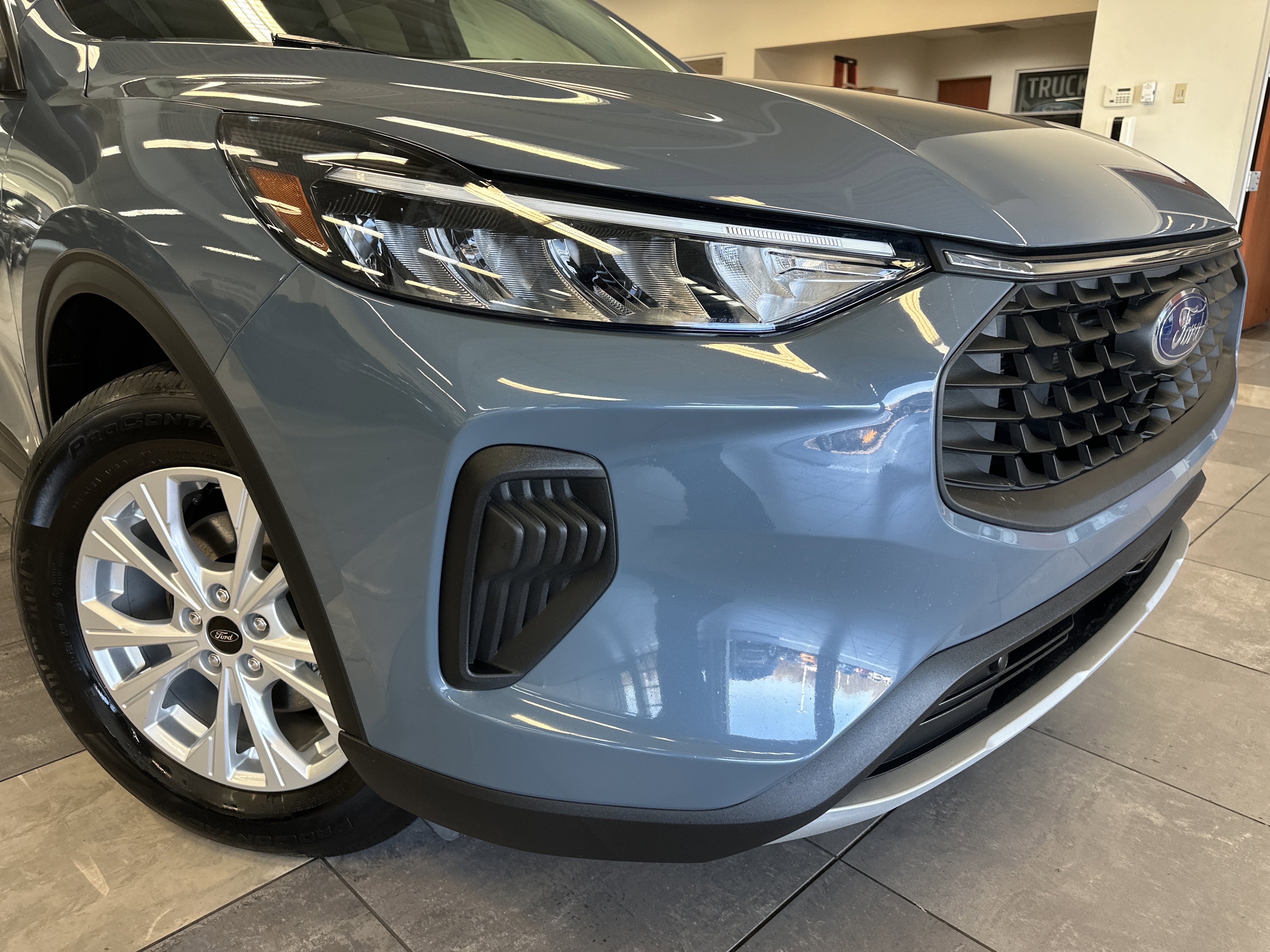 Used 2023 Ford Escape Active image 18