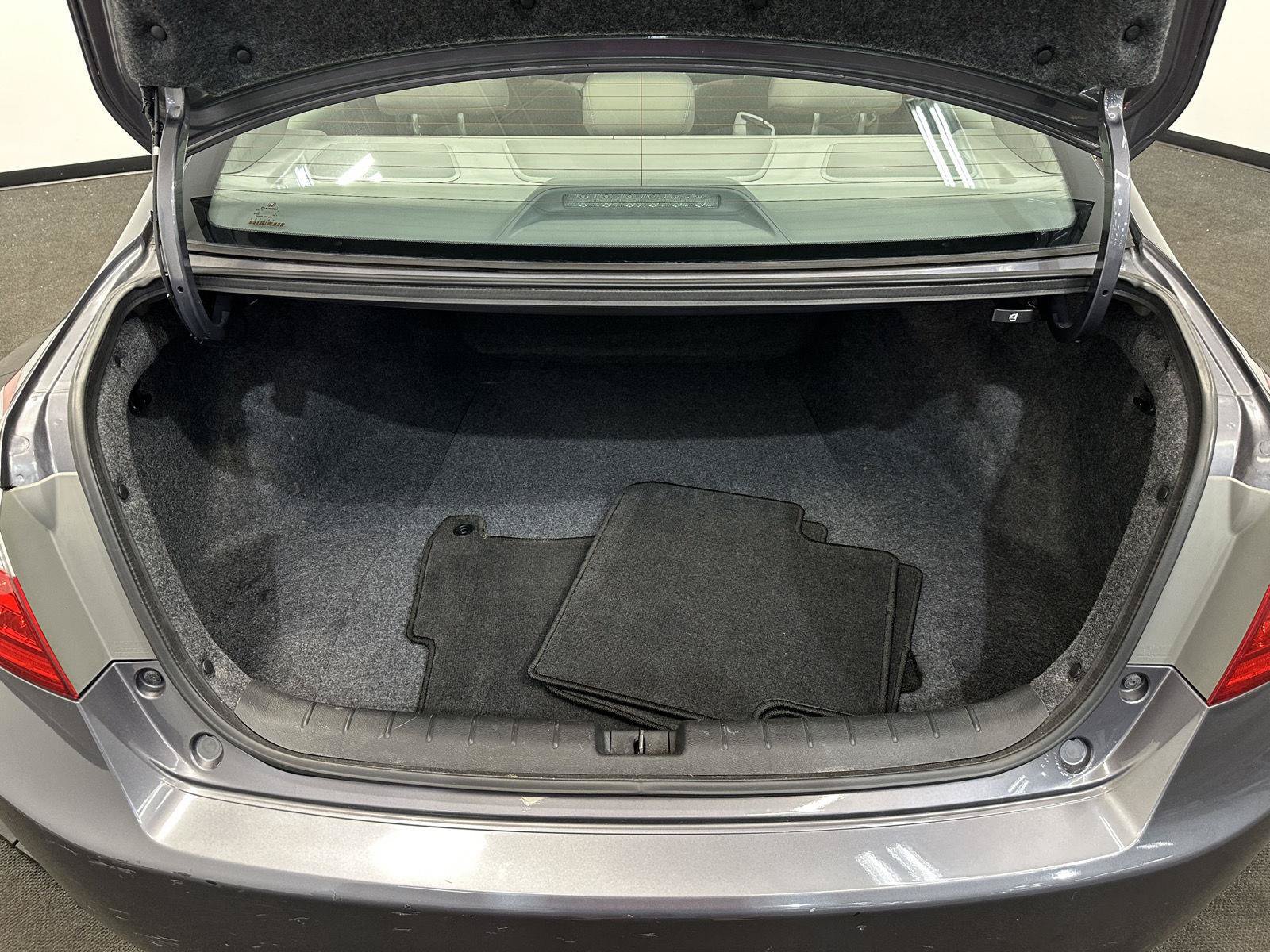Used 2013 Honda Accord EX-L image 28