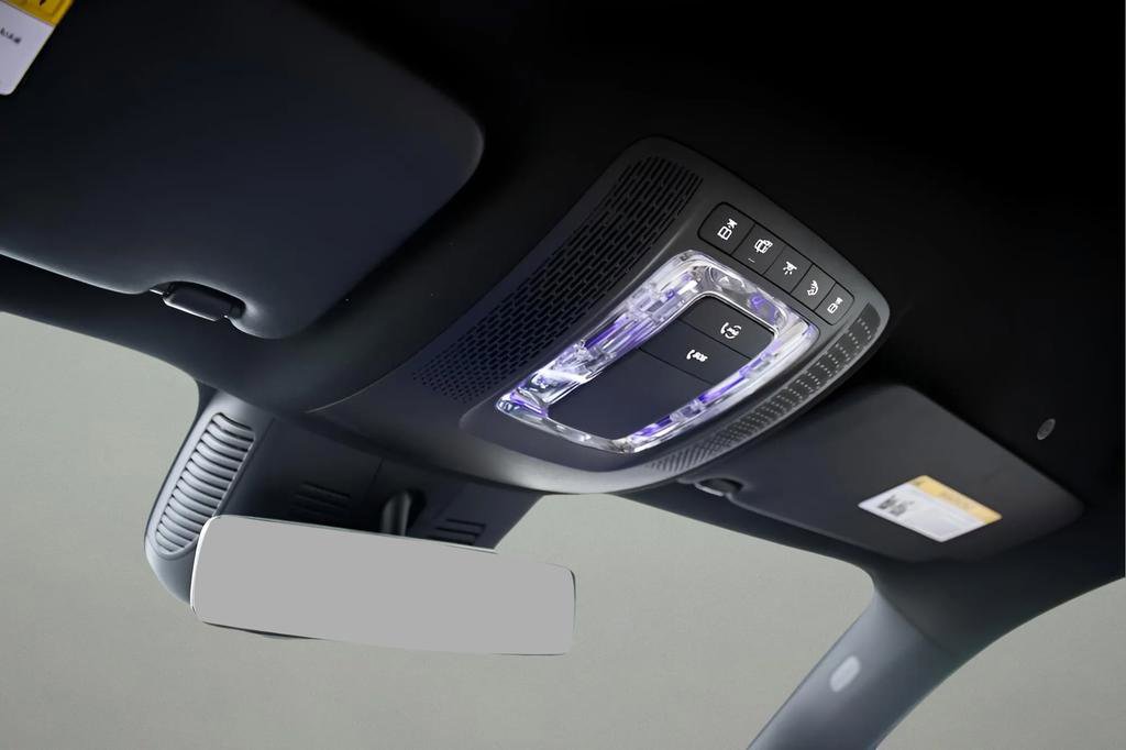 Used 2025 Mercedes-Benz GLB 250 GLB 250 image 24