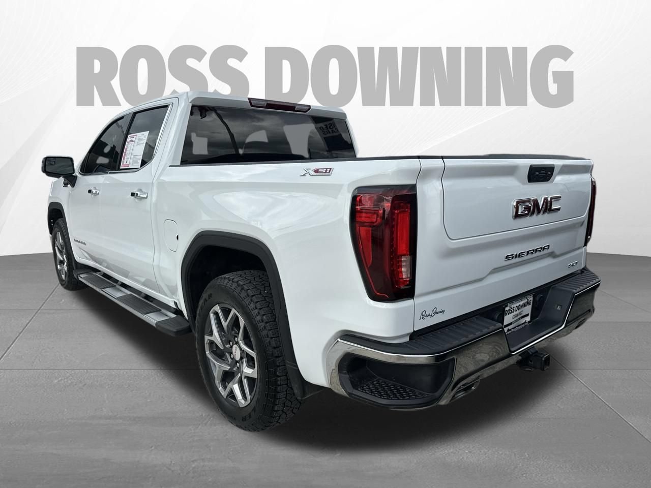 Used 2026 GMC Sierra 1500 SLT AWD/4WD image 6