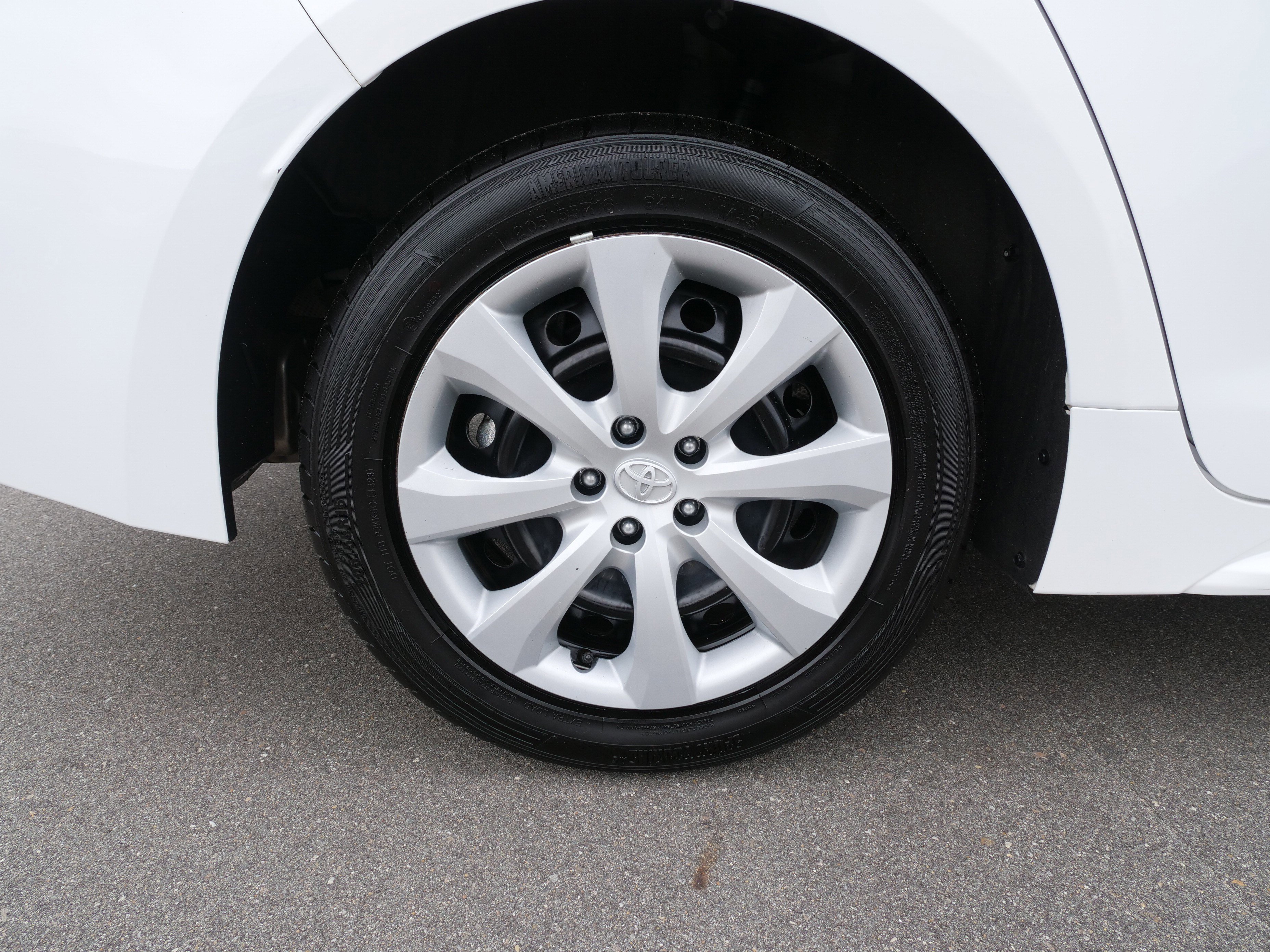 Used 2023 Toyota Corolla LE image 11