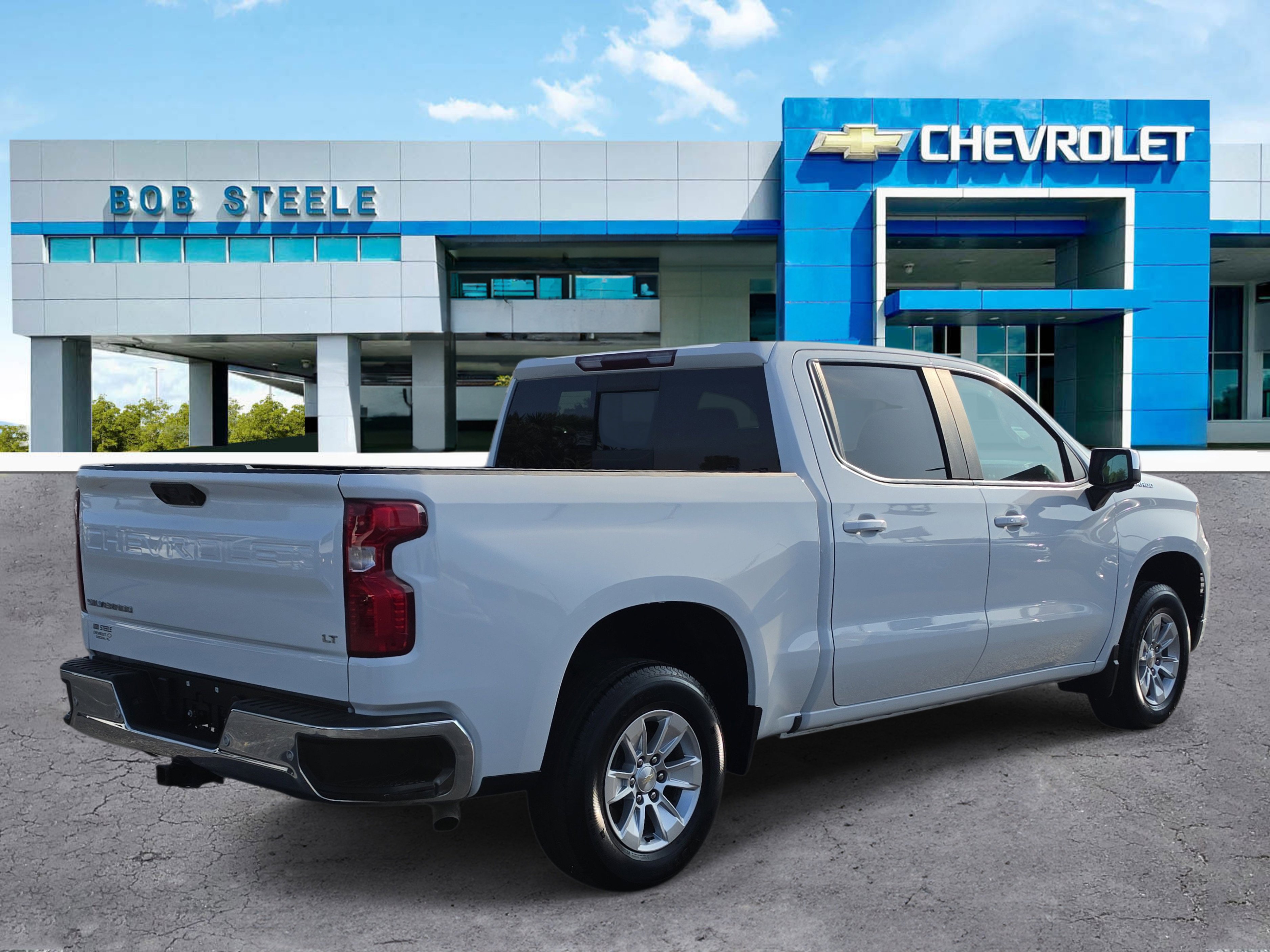 Used 2023 Chevrolet Silverado 1500 LT w/ Safety Package RWD image 4
