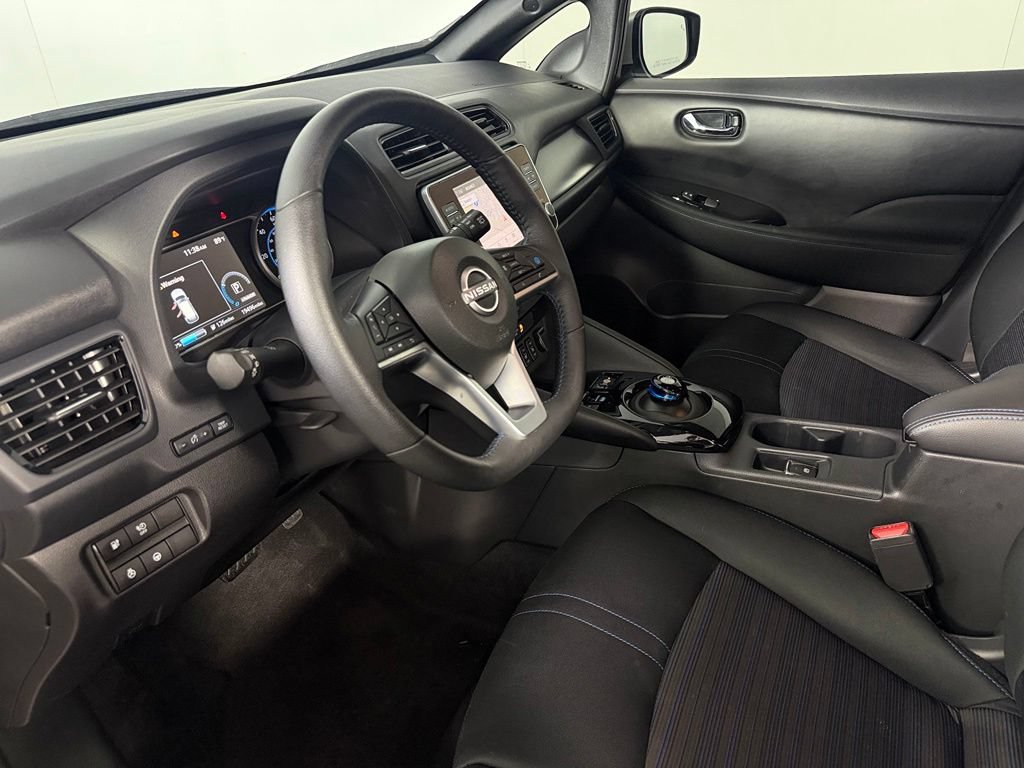 Used 2025 Nissan Leaf SV Plus FWD image 14