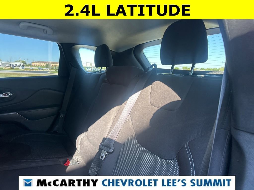 Used 2019 Jeep Cherokee Latitude w/ Popular Appearance Group image 33