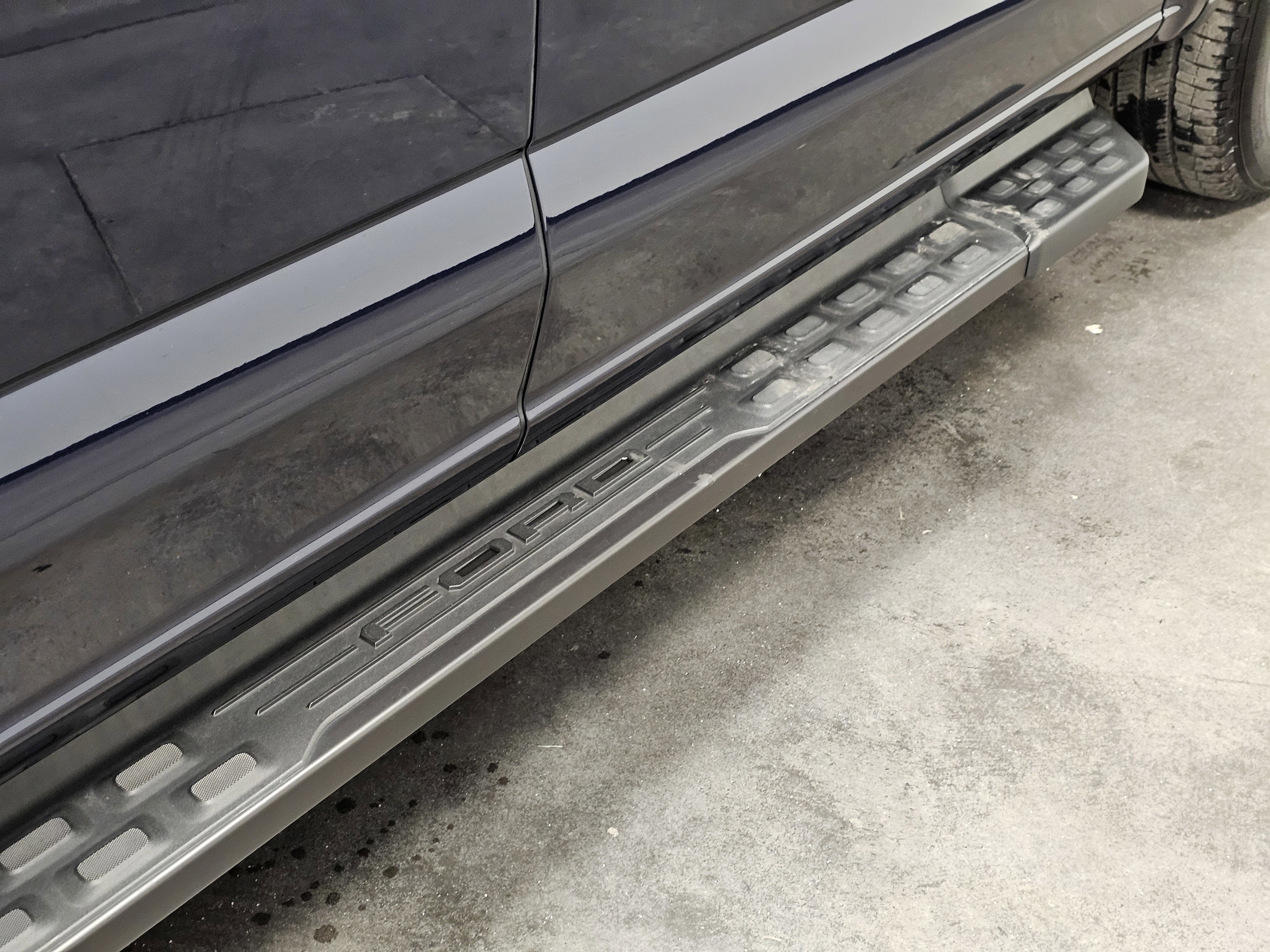 Used 2023 Ford F150 Lightning XLT image 10