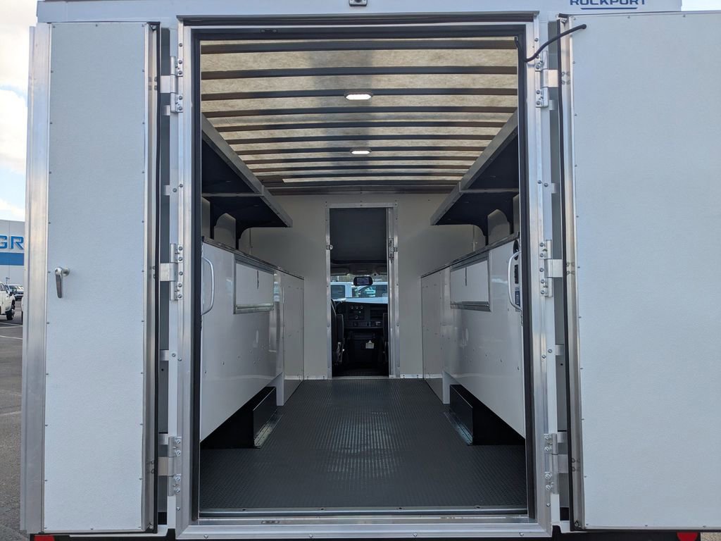 New 2025 Chevrolet Express 4500 w/ Power Convenience Package image 15