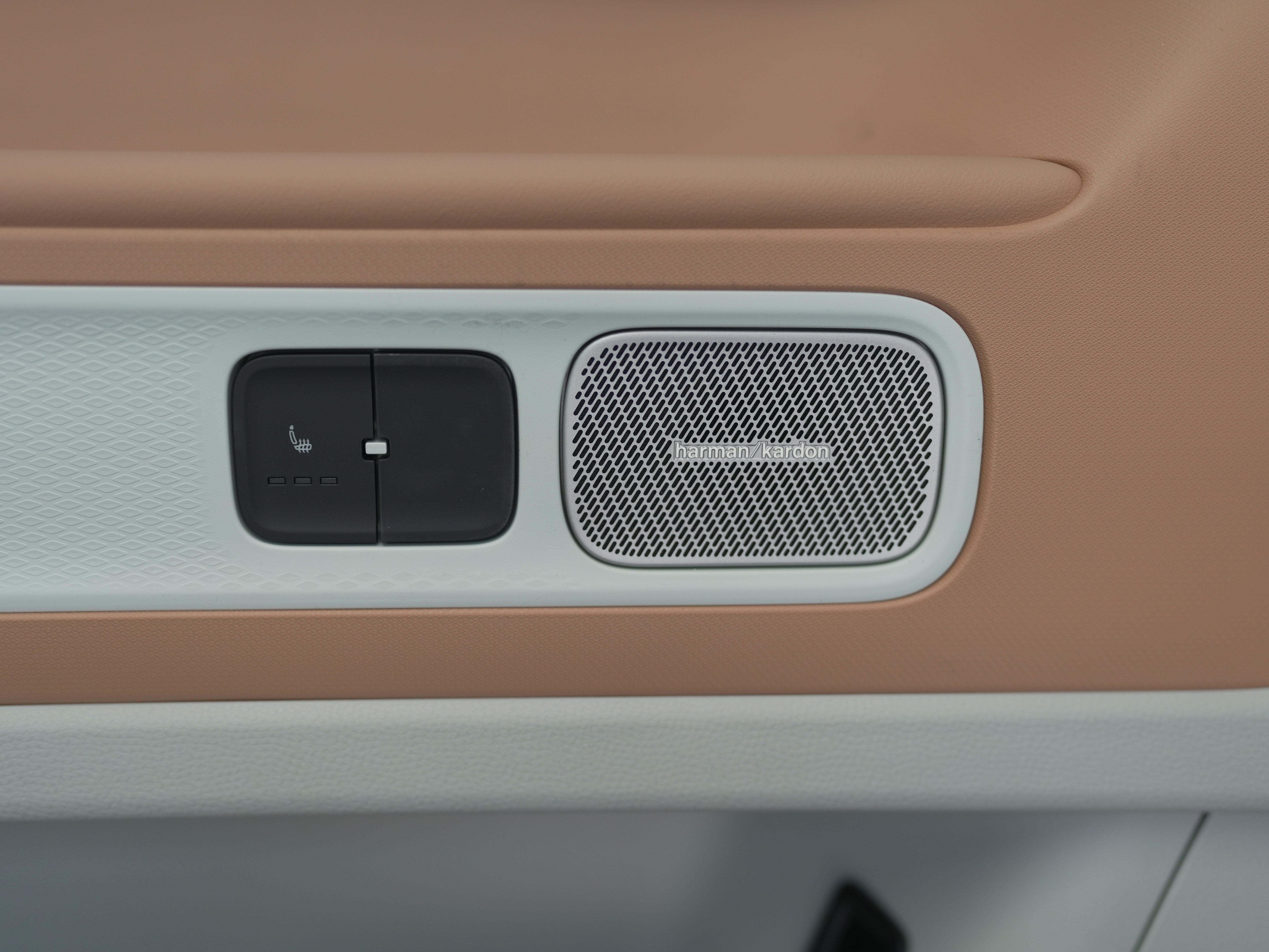 New 2025 Volkswagen ID. Buzz 1st Edition image 26