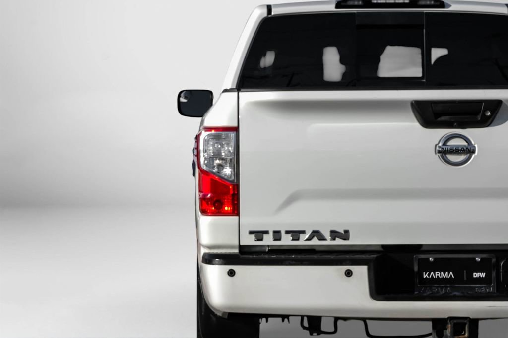 Used 2017 Nissan Titan SV image 42