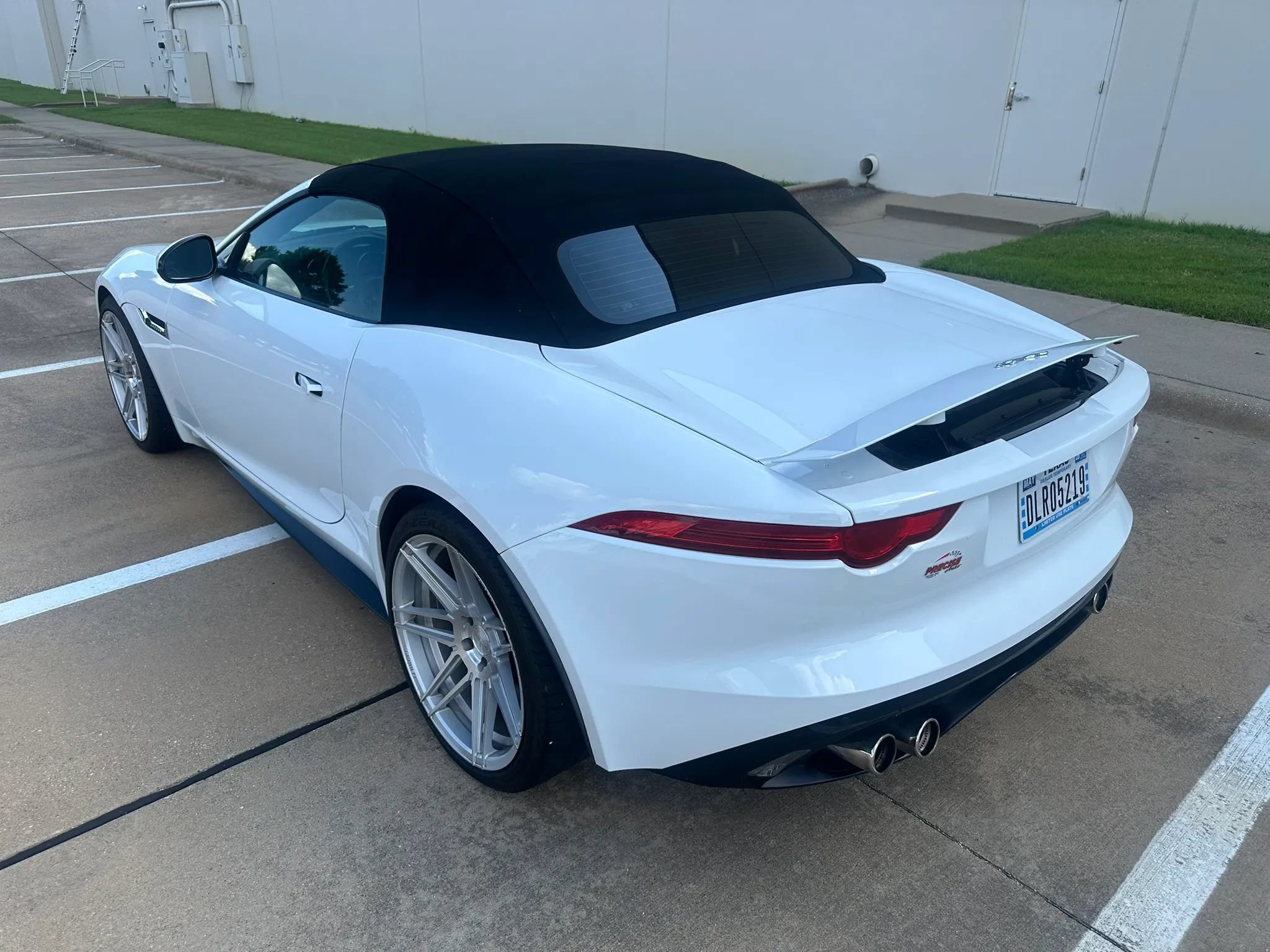 Used 2014 Jaguar F-TYPE S RWD image 11