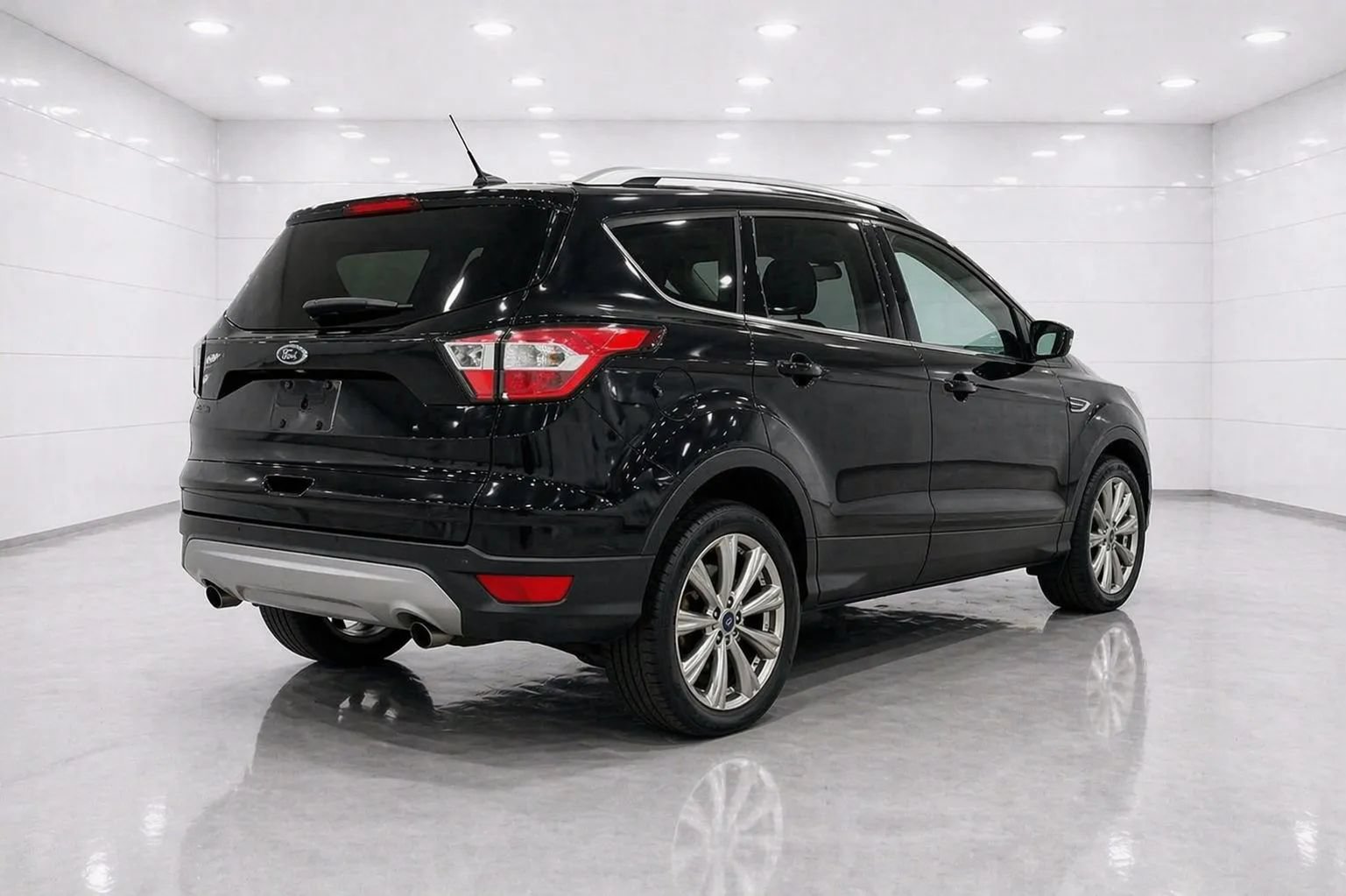 Used 2017 Ford Escape Titanium FWD image 5