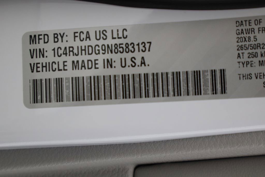 Used 2022 Jeep Grand Cherokee Overland w/ Luxury Tech Group IV image 40