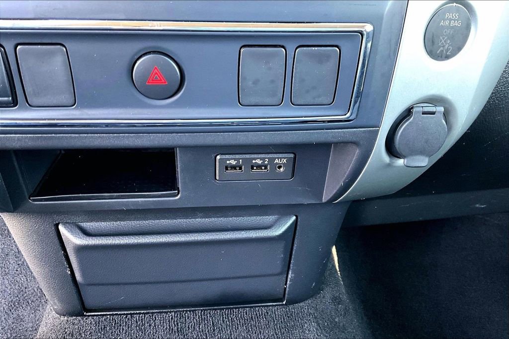 Used 2019 Nissan Titan SV RWD image 14