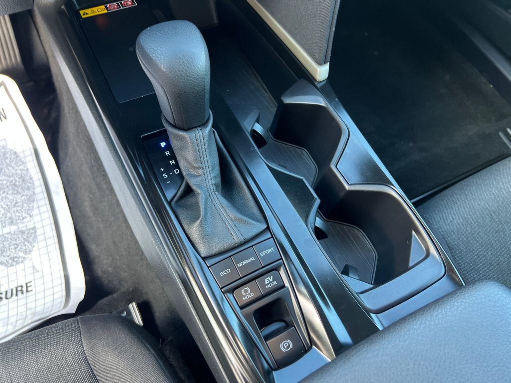Used 2025 Toyota Camry LE FWD image 23