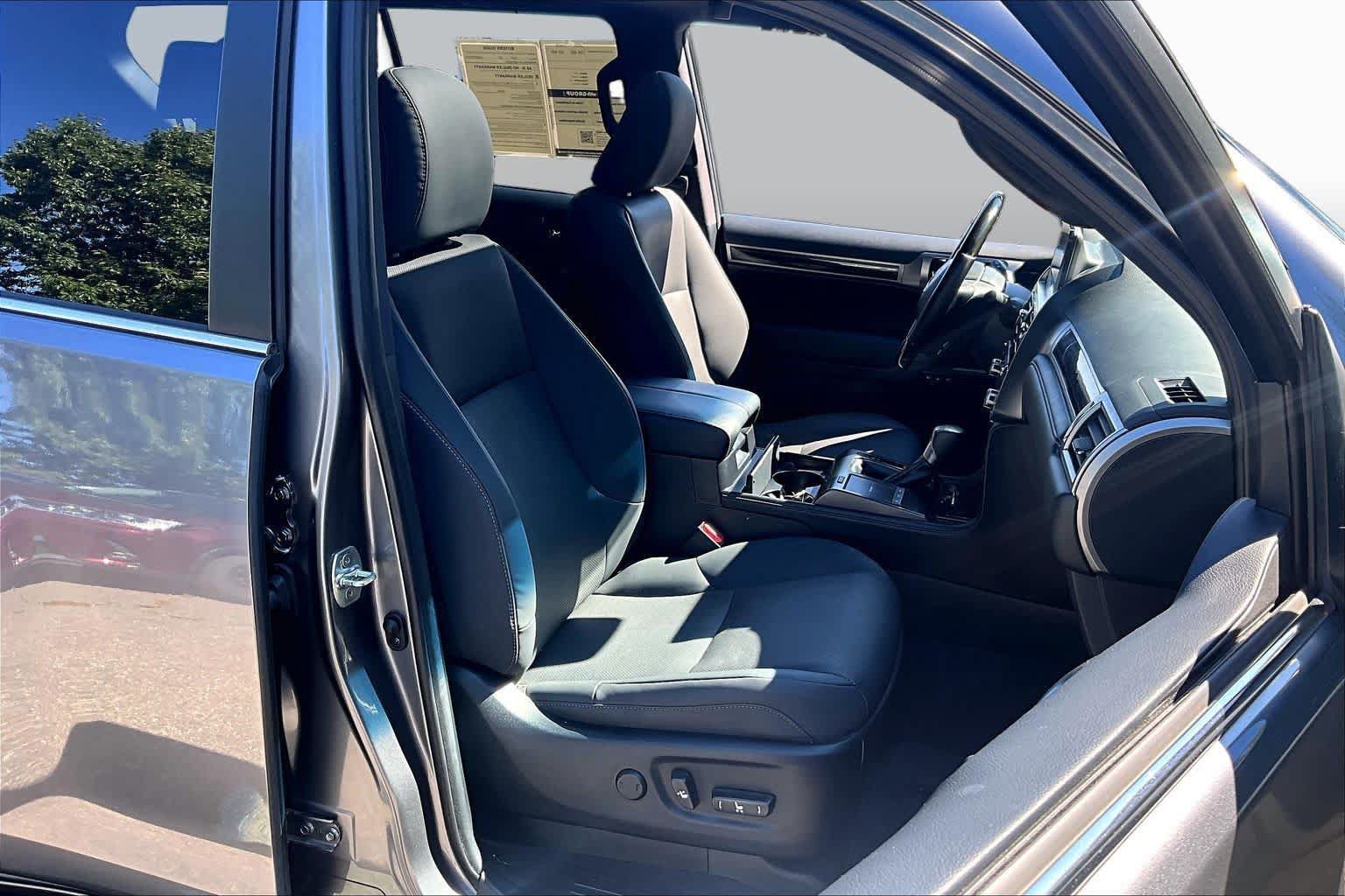 Used 2023 Lexus GX 460 Premium w/ Premium Package AWD/4WD image 8