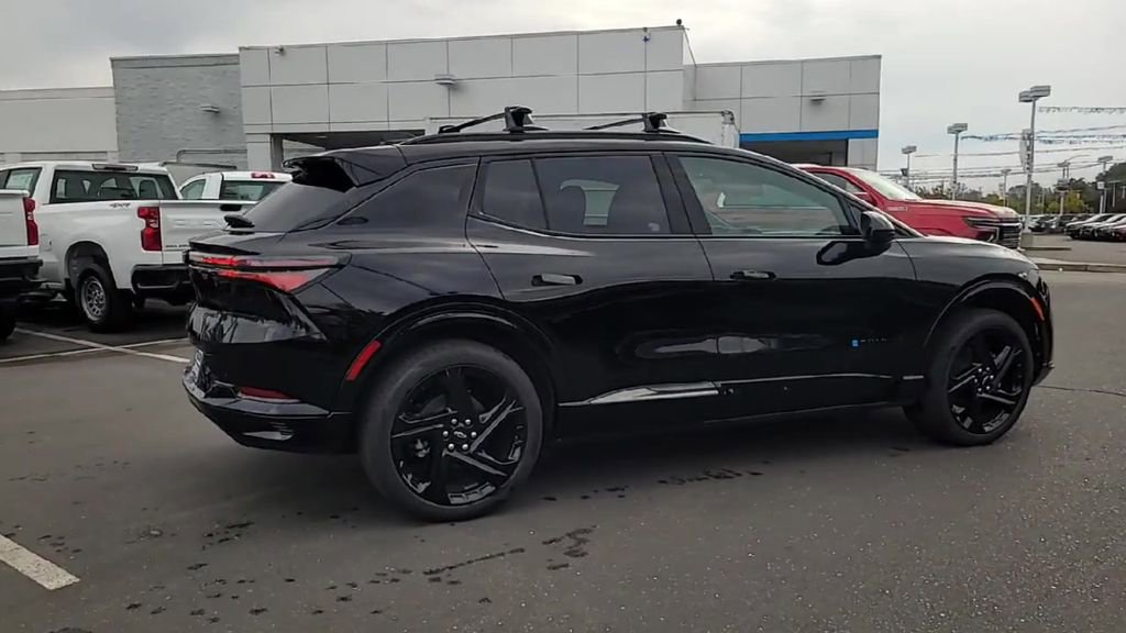 New 2026 Chevrolet Equinox EV RS image 8