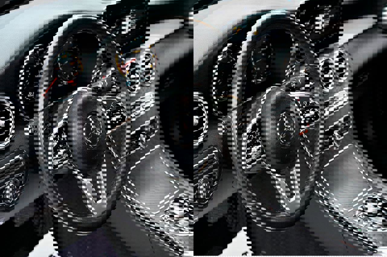 Used 2021 Mercedes-Benz C 300 Sedan image 8