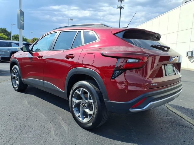 Certified 2024 Chevrolet Trax LT w/ Driver Confidence Package FWD image 9