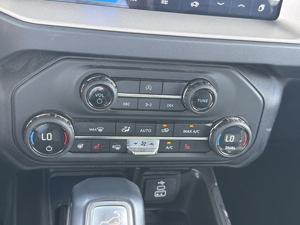 Used 2026 Ford Bronco Outer Banks AWD/4WD image 23
