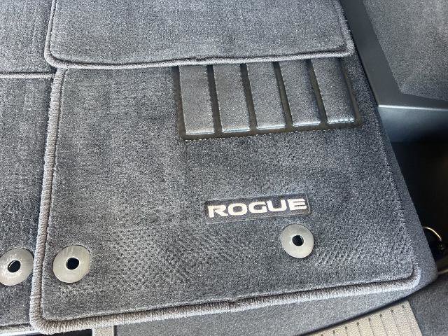 Certified 2023 Nissan Rogue SV image 14