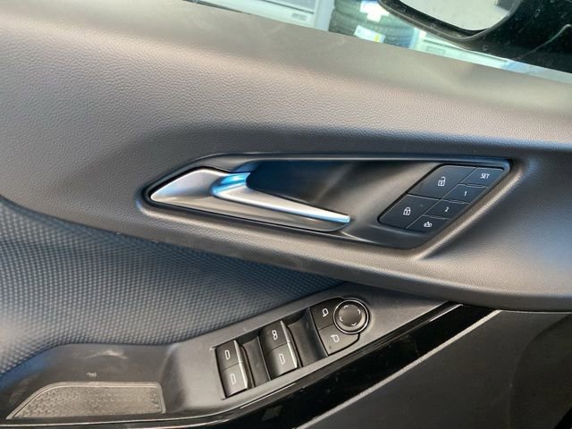 New 2026 Chevrolet Equinox RS w/ Convenience Package III AWD/4WD image 25