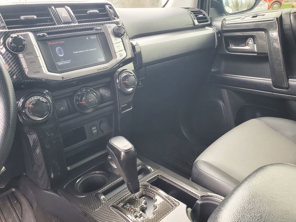 Used 2018 Toyota 4Runner SR5 Premium image 15