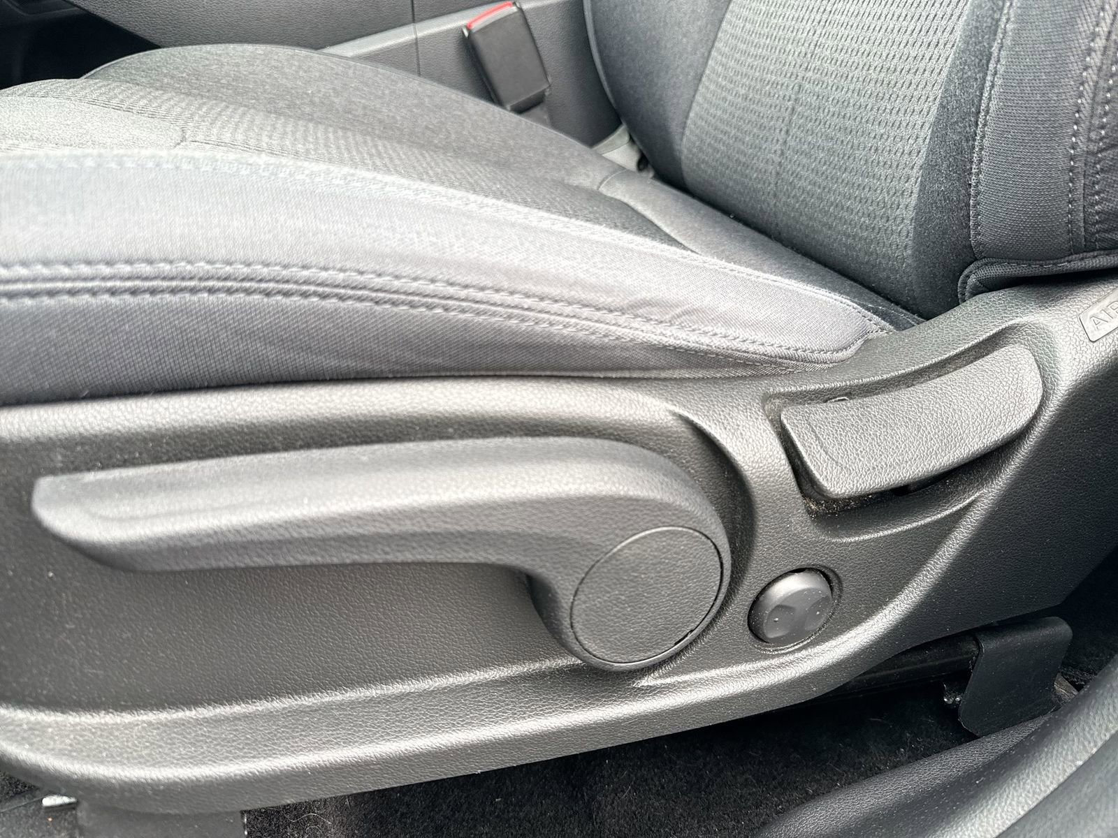 Used 2023 Hyundai Santa Fe SE image 14