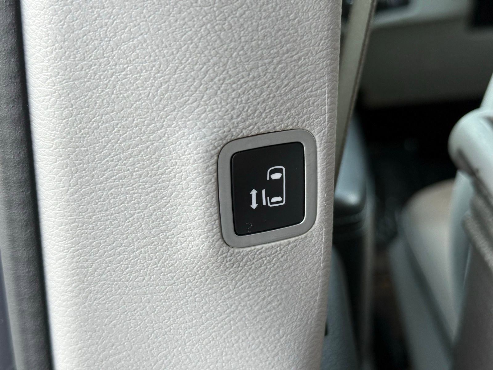 Used 2018 Chrysler Pacifica Touring Plus image 22