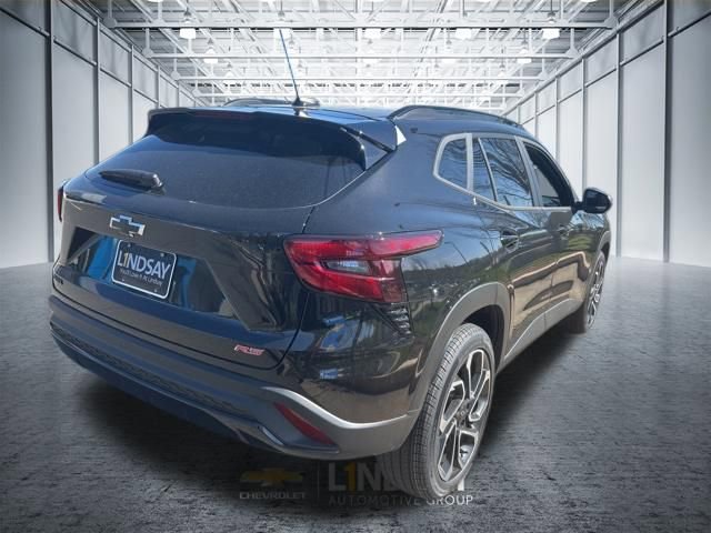 New 2026 Chevrolet Trax RS w/ Sunroof Package FWD image 7