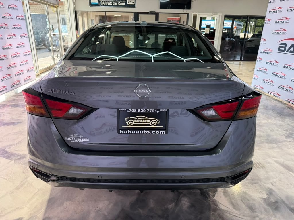 Used 2025 Nissan Altima 2.5 SV FWD image 8